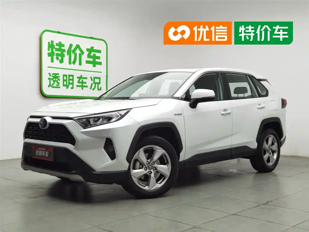 Toyota RAV4 2022 — фото 1