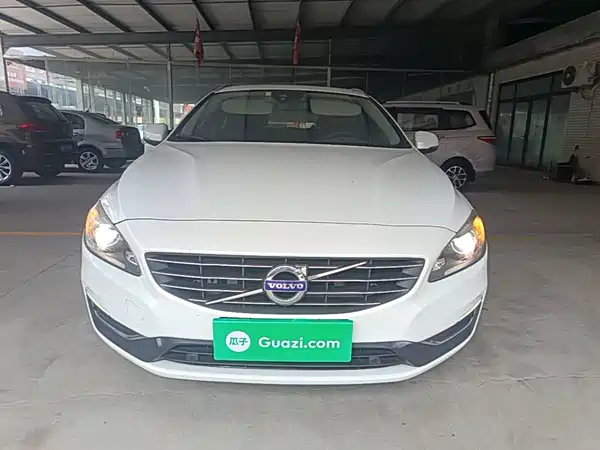Volvo V60 2016
