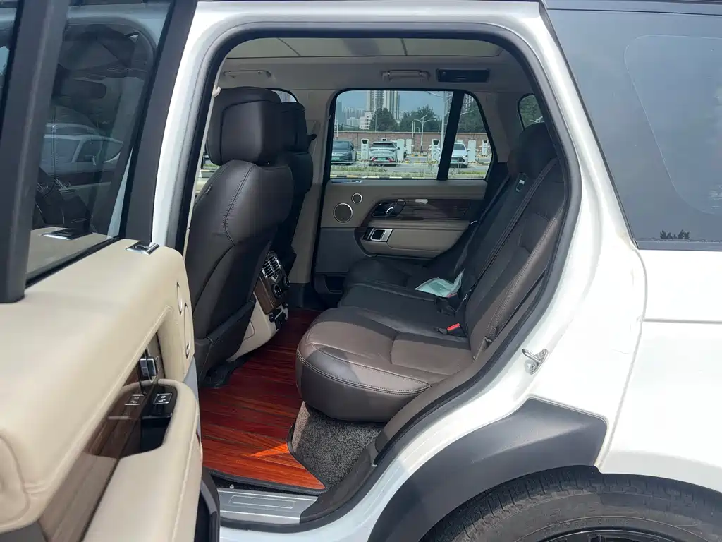 Land Rover Range Rover 2018 — фото 13