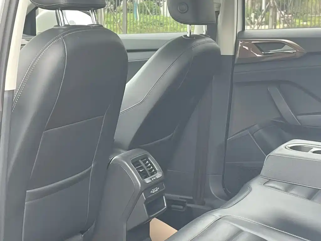 Volkswagen Tharu 2020