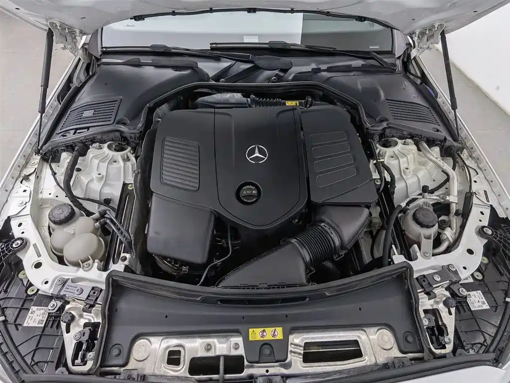 Mercedes-Benz C-Class 2023 — фото 6