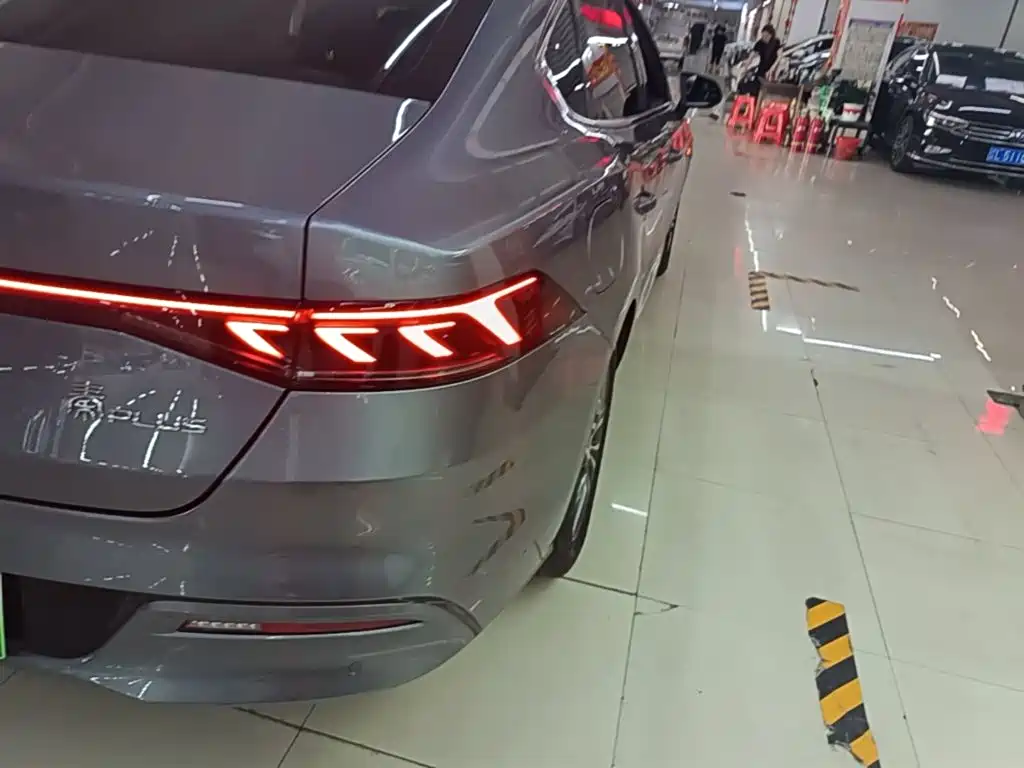 BYD Qin PLUS 2022 — фото 8