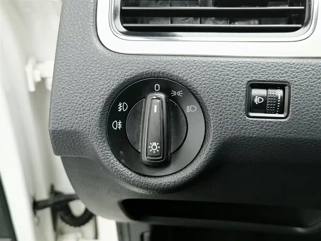 Skoda Rapid 2019 — фото 21