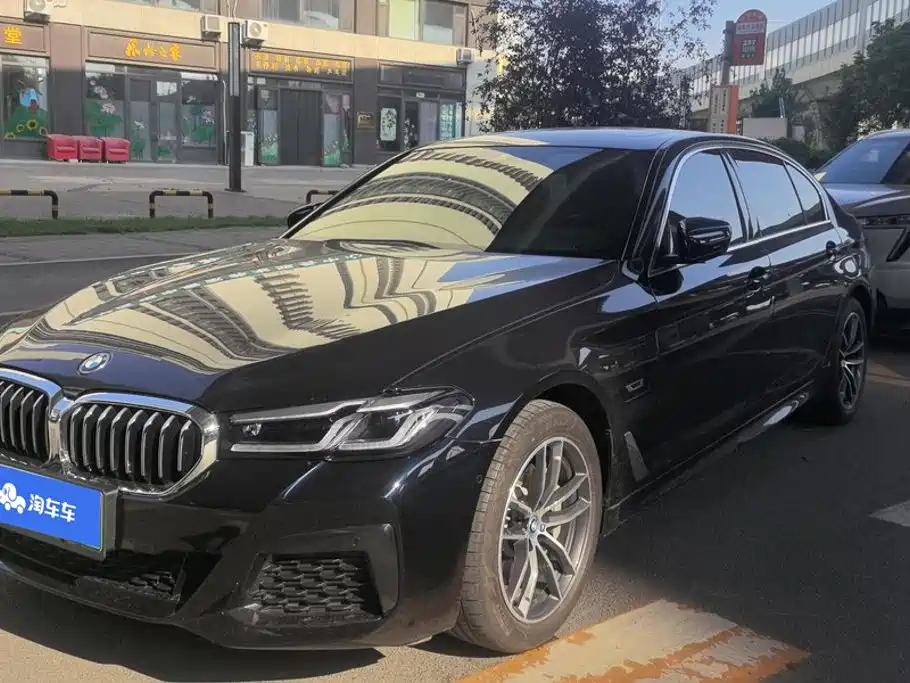 BMW 5 Series New Energy 2022 — фото 1