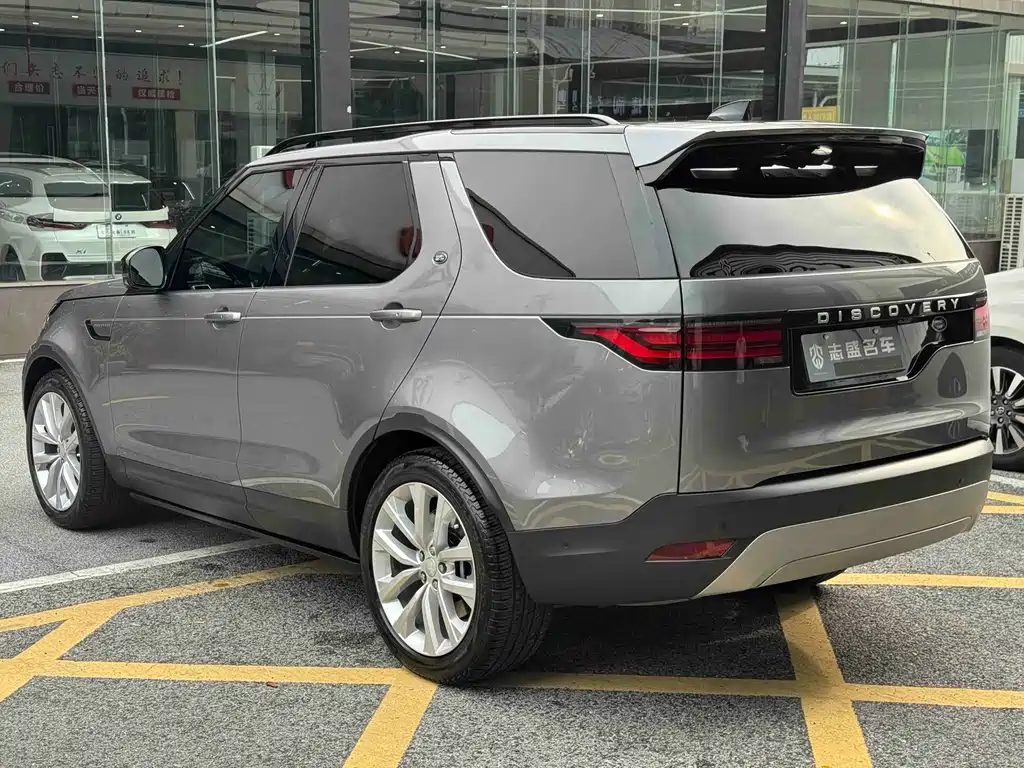 Land Rover Discovery 2025 — фото 6