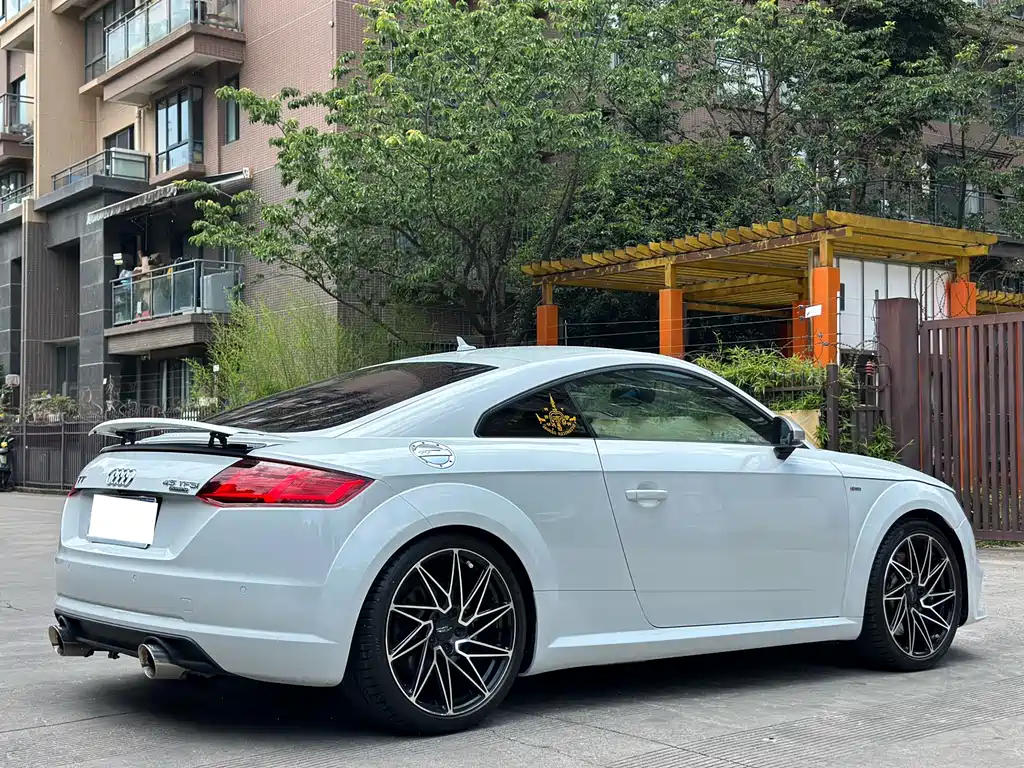 Audi TT 2016 — фото 16