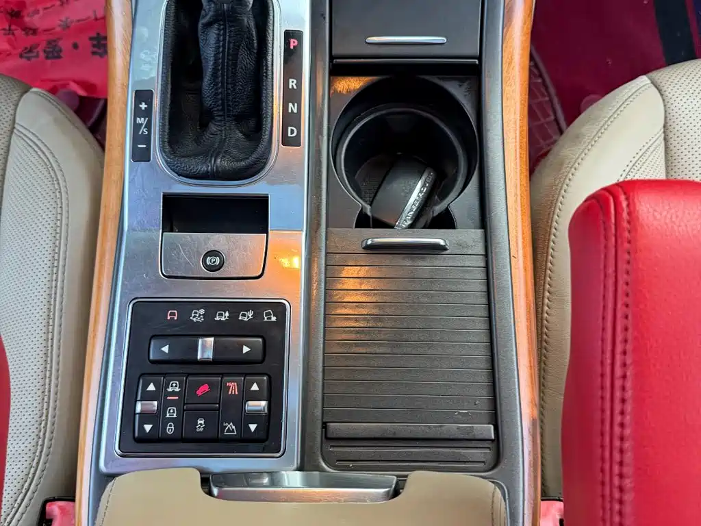 Land Rover Range Rover Sport 2012 — фото 18