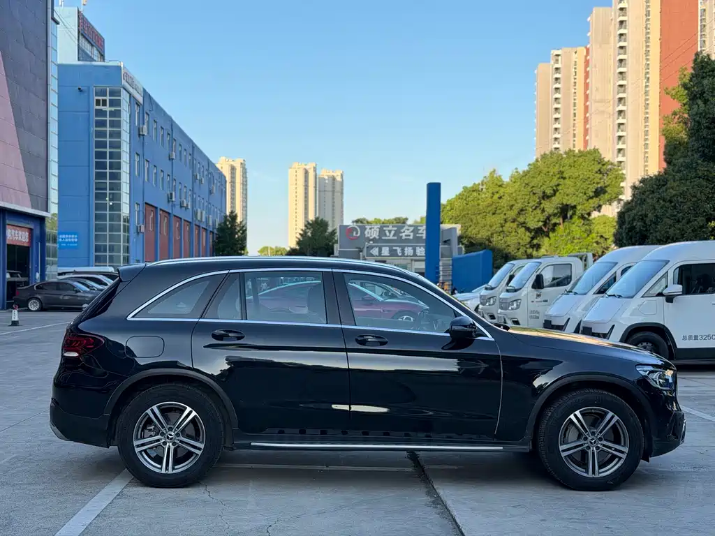 Mercedes-Benz GLC 2021