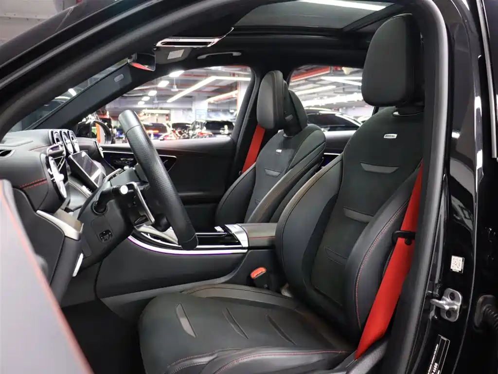 Mercedes-Benz GLC AMG 2024 — фото 11