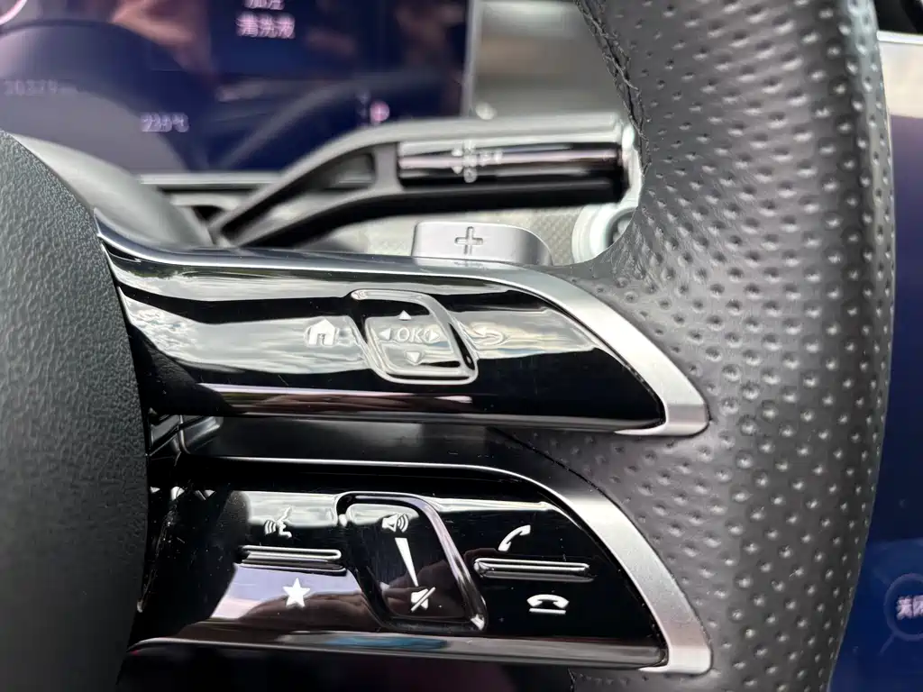 Mercedes-Benz C-Class 2024 — фото 13