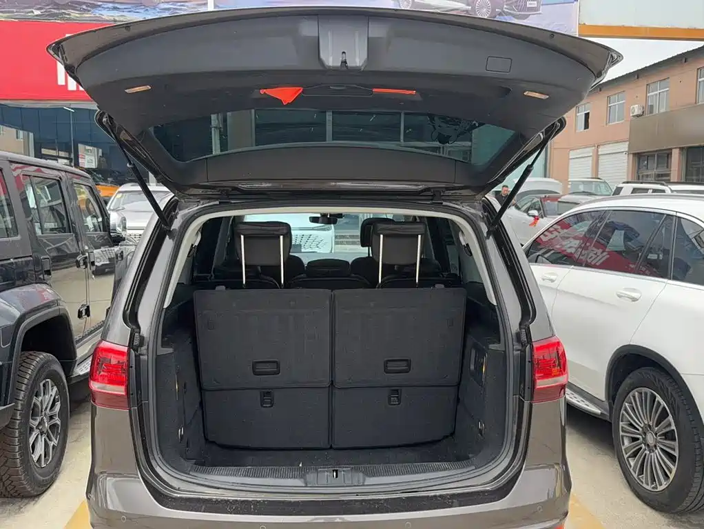 Volkswagen Sharan 2018 — фото 15