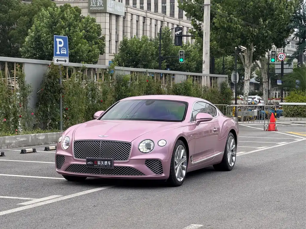 Bentley Continental 2022 — фото 1