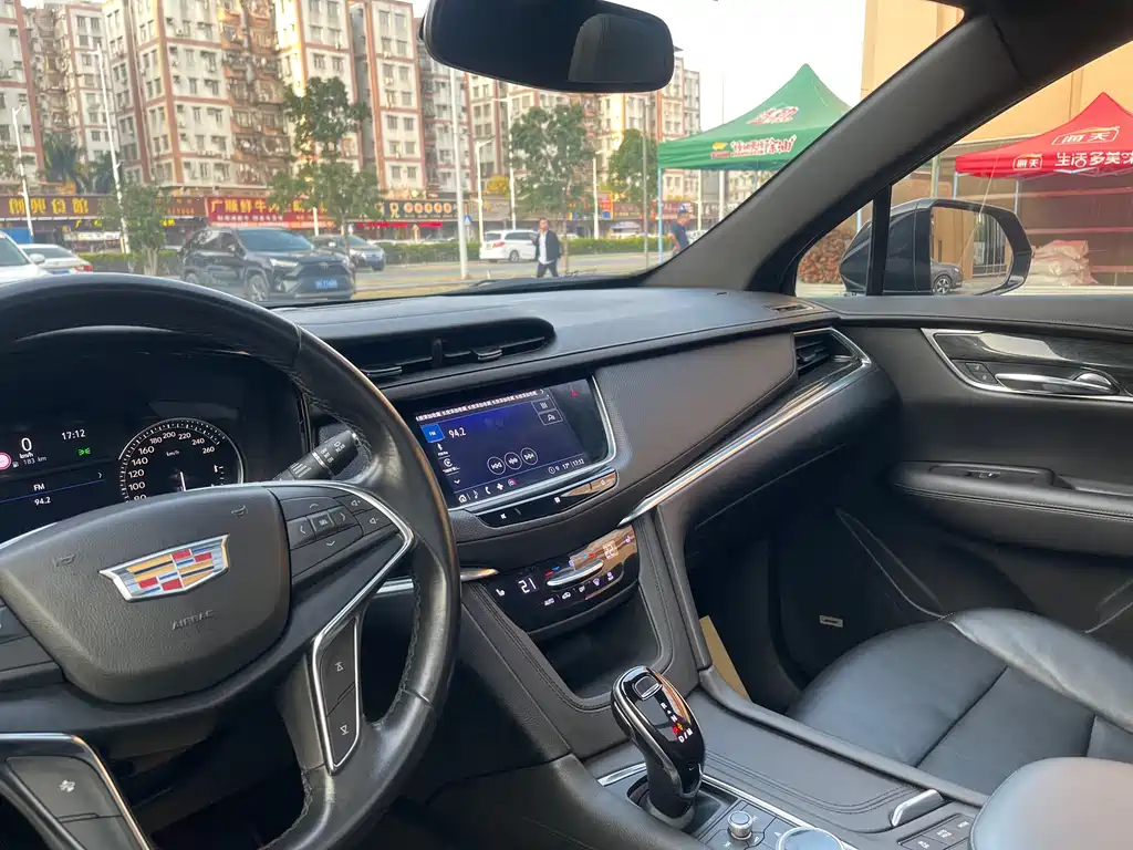 Cadillac XT5 2020 — фото 15