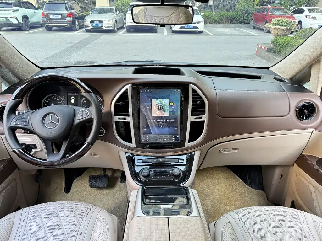Mercedes-Benz Vito 2022 — фото 10