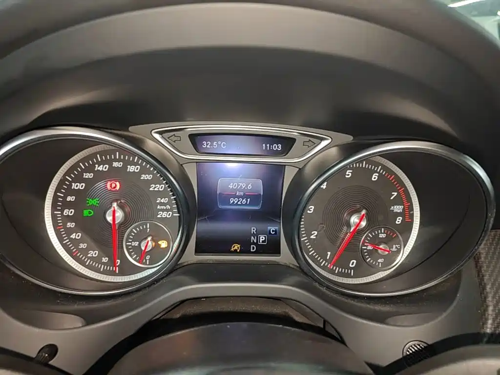 Mercedes-Benz GLA 2018 — фото 12