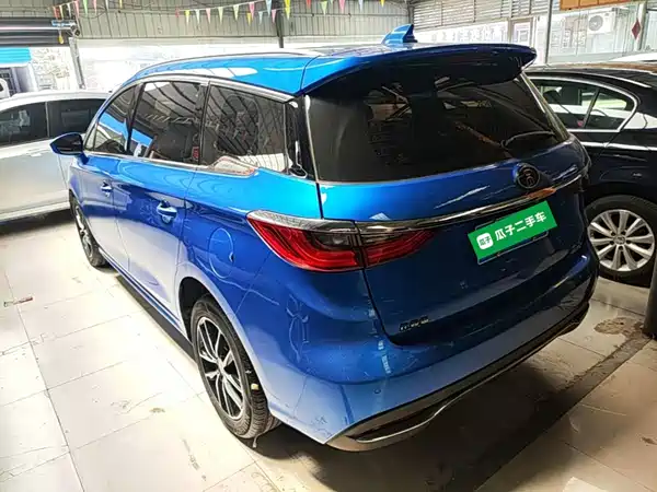 BYD Song MAX 2017