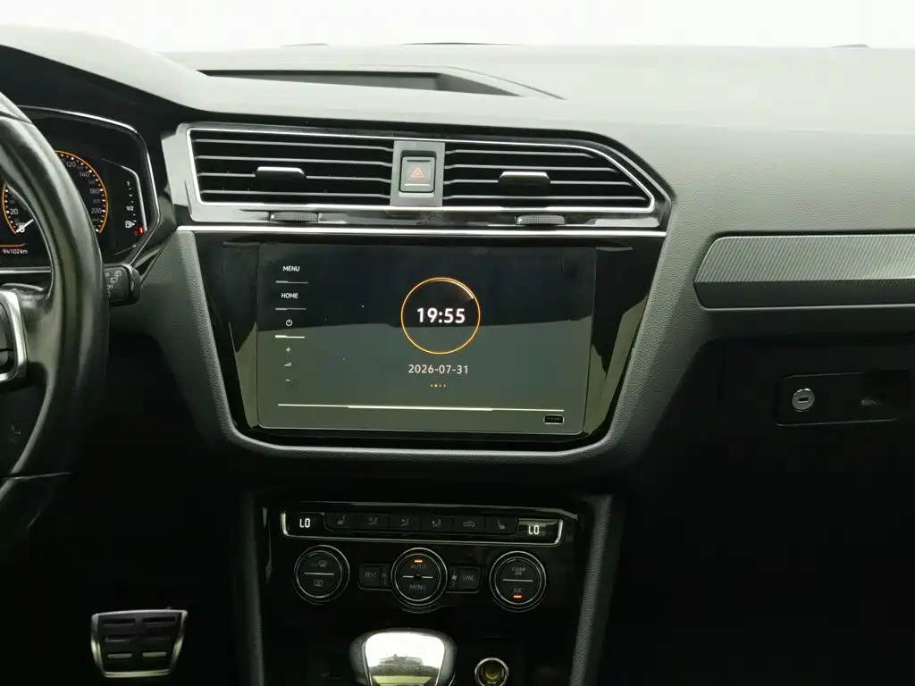 Volkswagen Tiguan L 2020 — фото 12