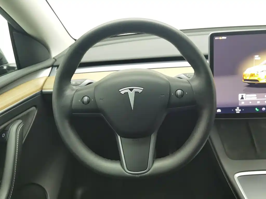 Tesla Model Y 2022 — фото 11