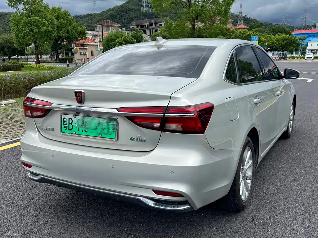 Roewe i6 New Energy 2019 — фото 4