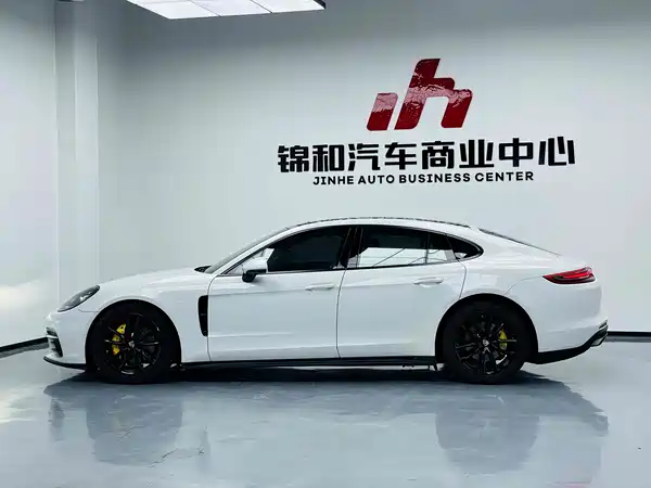 Porsche Panamera 2020