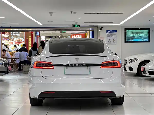 Tesla Model S 2017