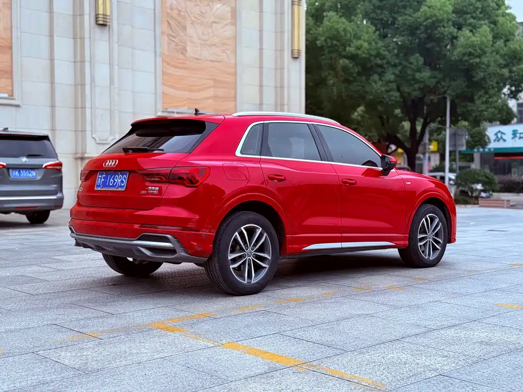 Audi Q3 2021