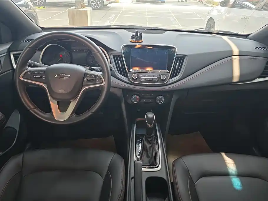 Chevrolet Monza 2019 — фото 12