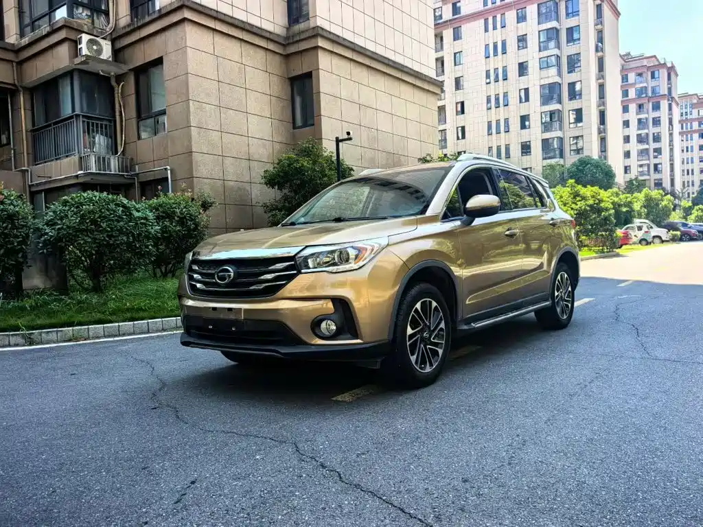 GAC Trumpchi GS4 2016 — фото 1