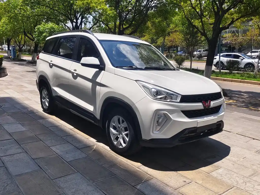 Wuling Hongguang S3 2018 — фото 4