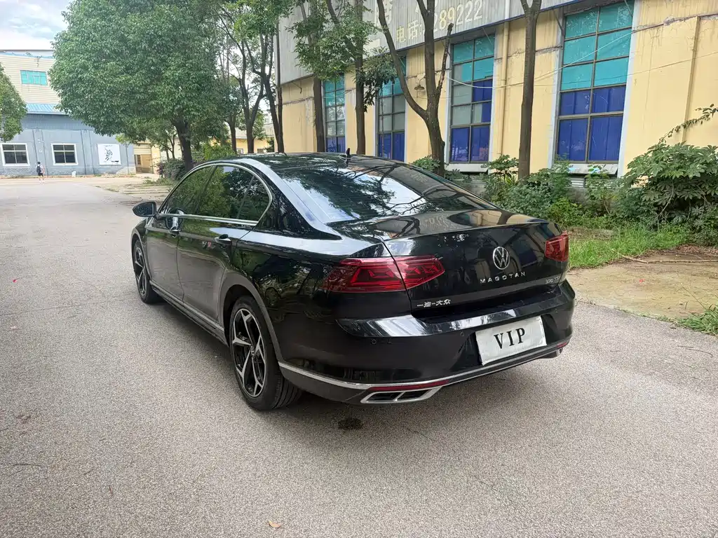Volkswagen Magotan 2024