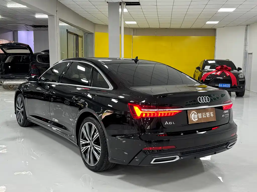 Audi A6L 2022