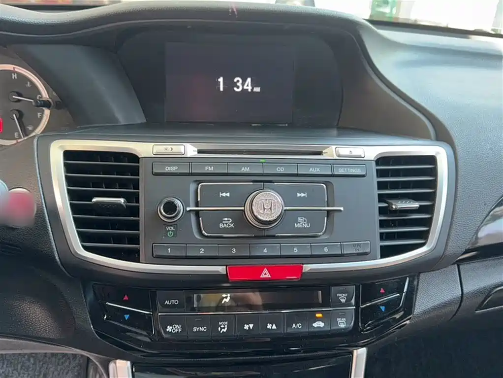 Honda Accord 2018 — фото 8