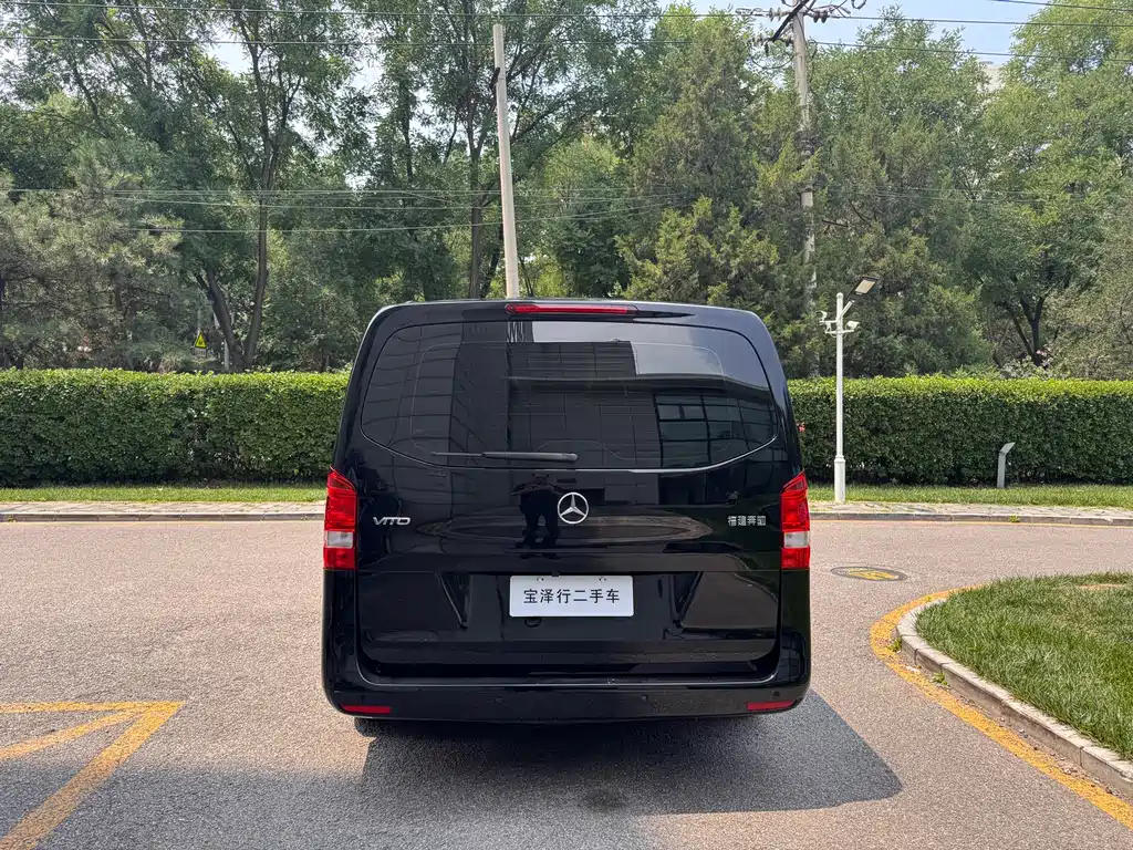Mercedes-Benz Vito 2024