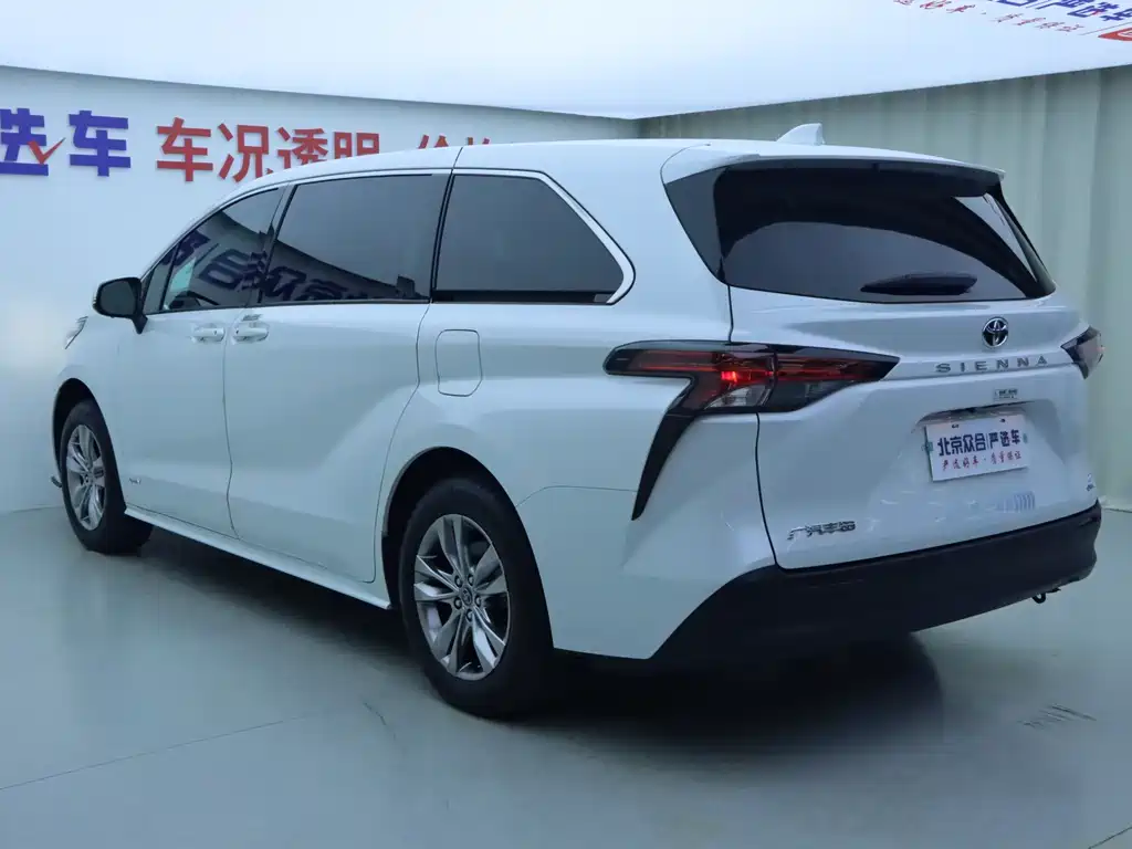 Toyota Sienna 2025 — фото 28