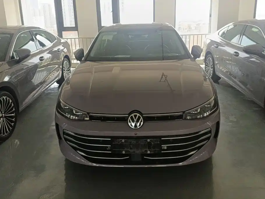 Volkswagen Passat 2024