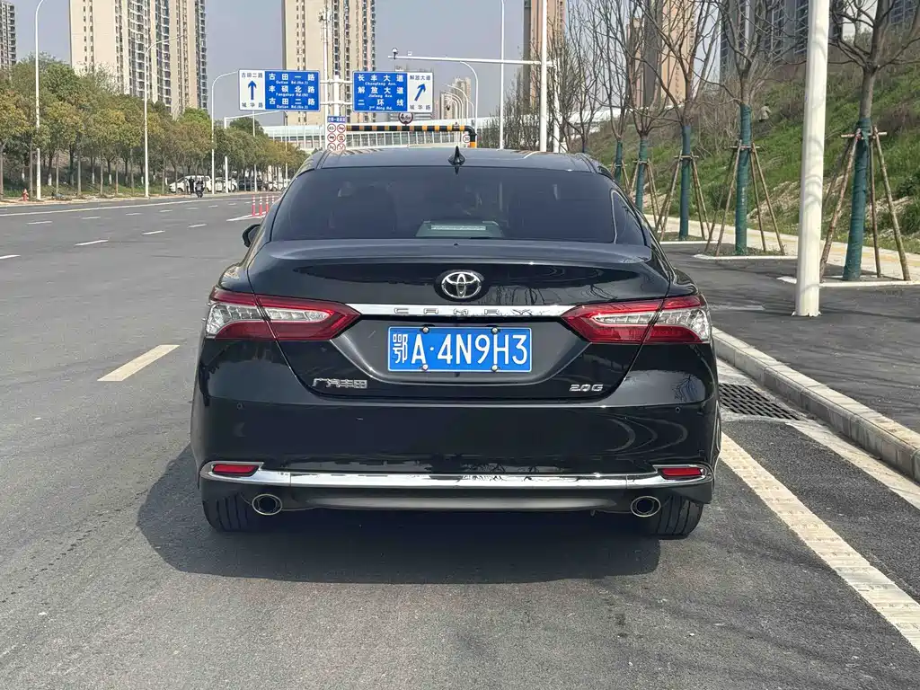 Toyota Camry 2023 — фото 15
