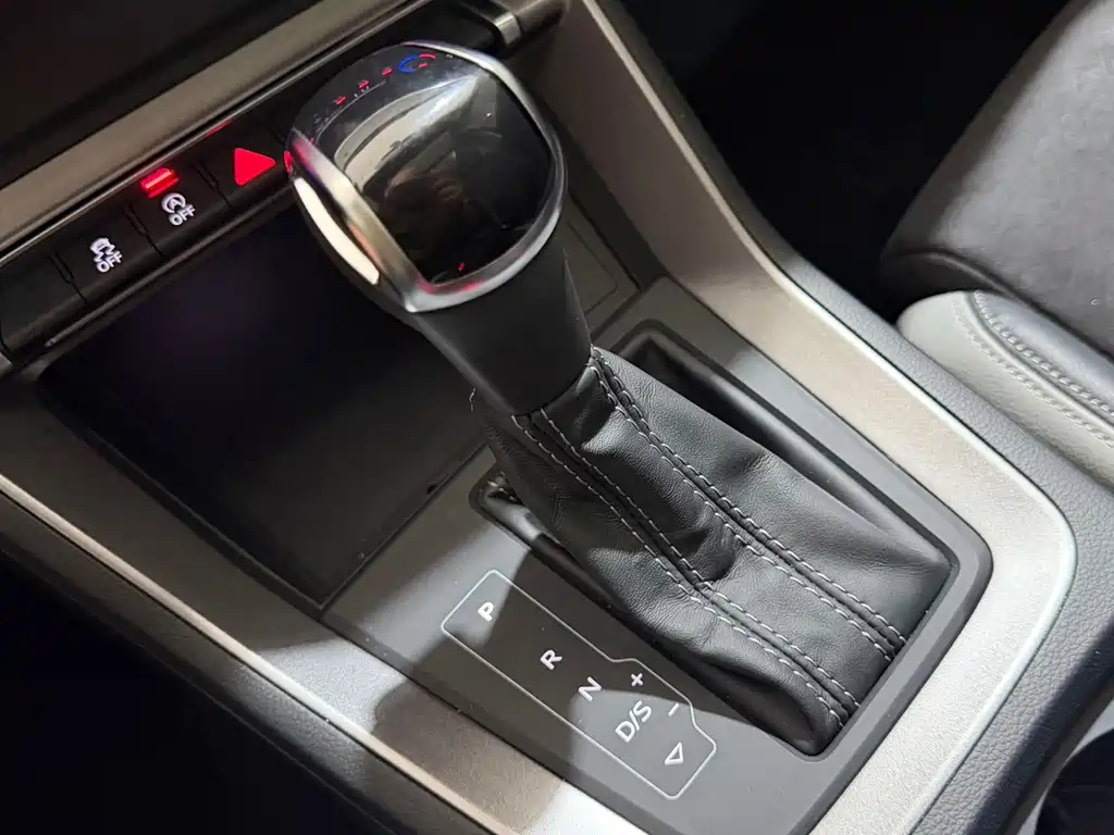 Audi Q3 2023 — фото 14