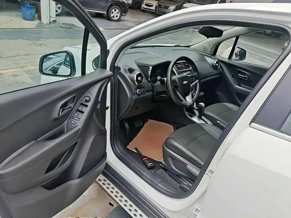 Chevrolet Trax 2015 — фото 16