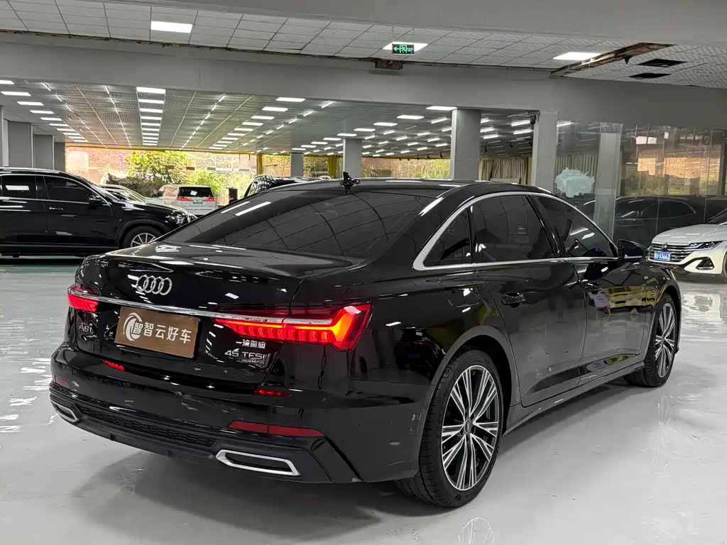 Audi A6L 2022 — фото 9