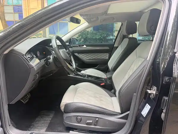 Volkswagen Magotan 2024