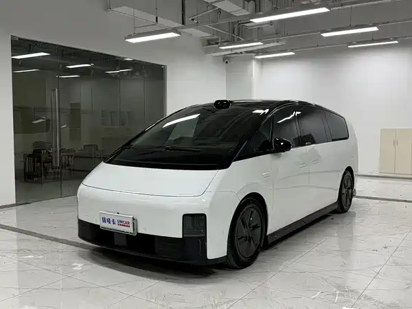 Li Auto MEGA 2025