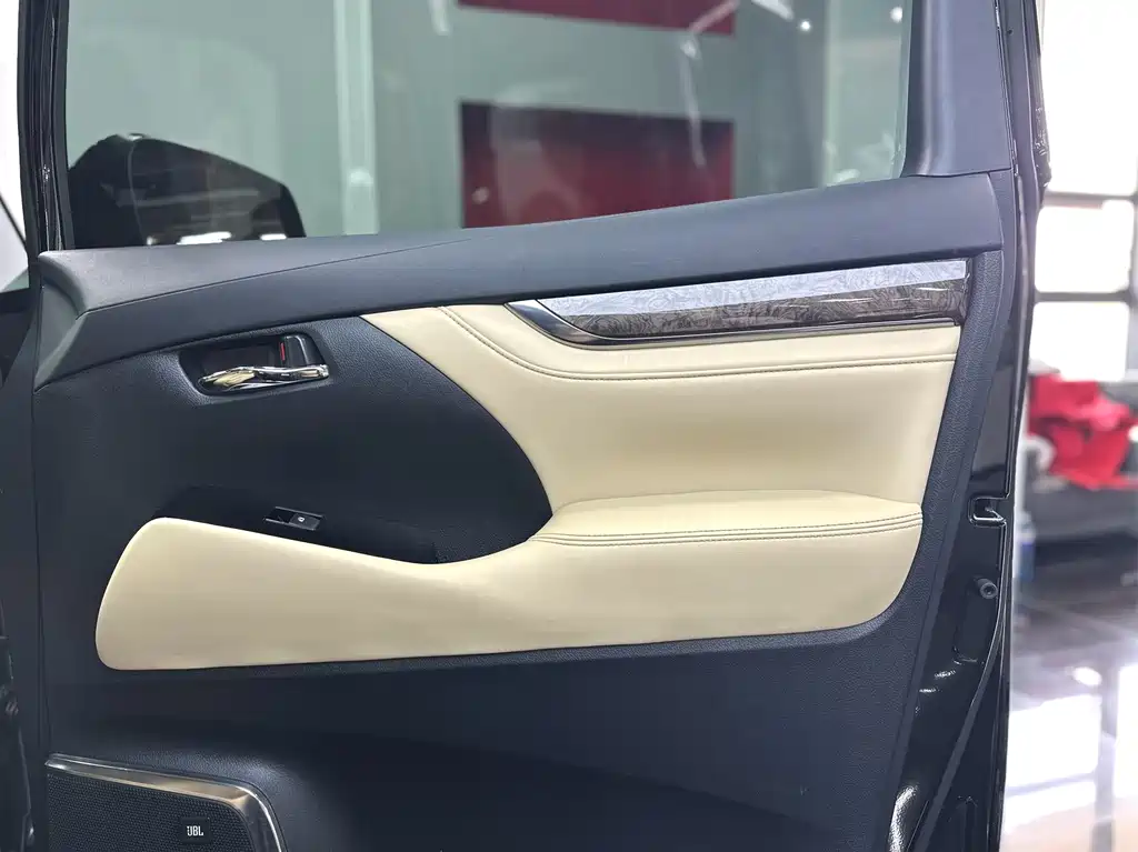 Toyota Alphard 2019 — фото 7