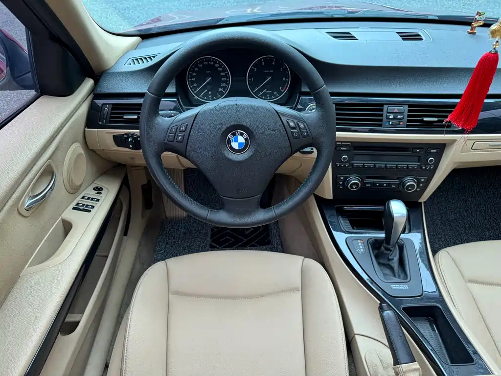 BMW 3 Series 2012 — фото 14