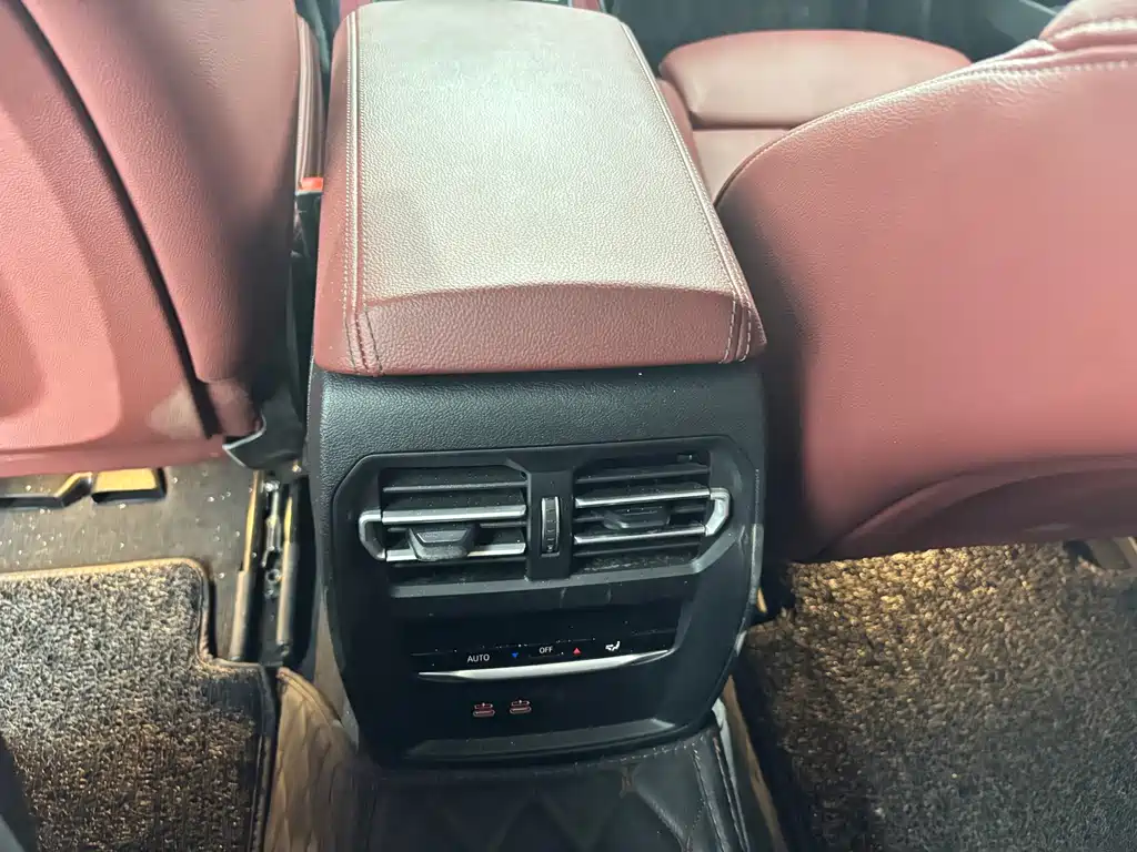 BMW 3 Series 2023 — фото 12