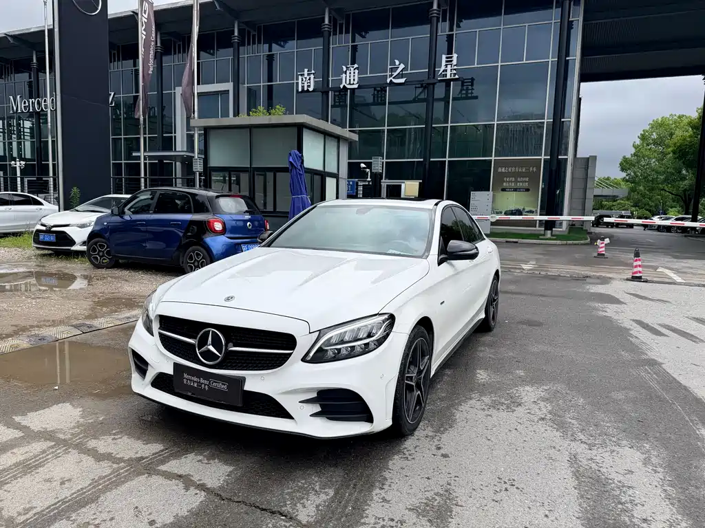 Mercedes-Benz C-Class 2021