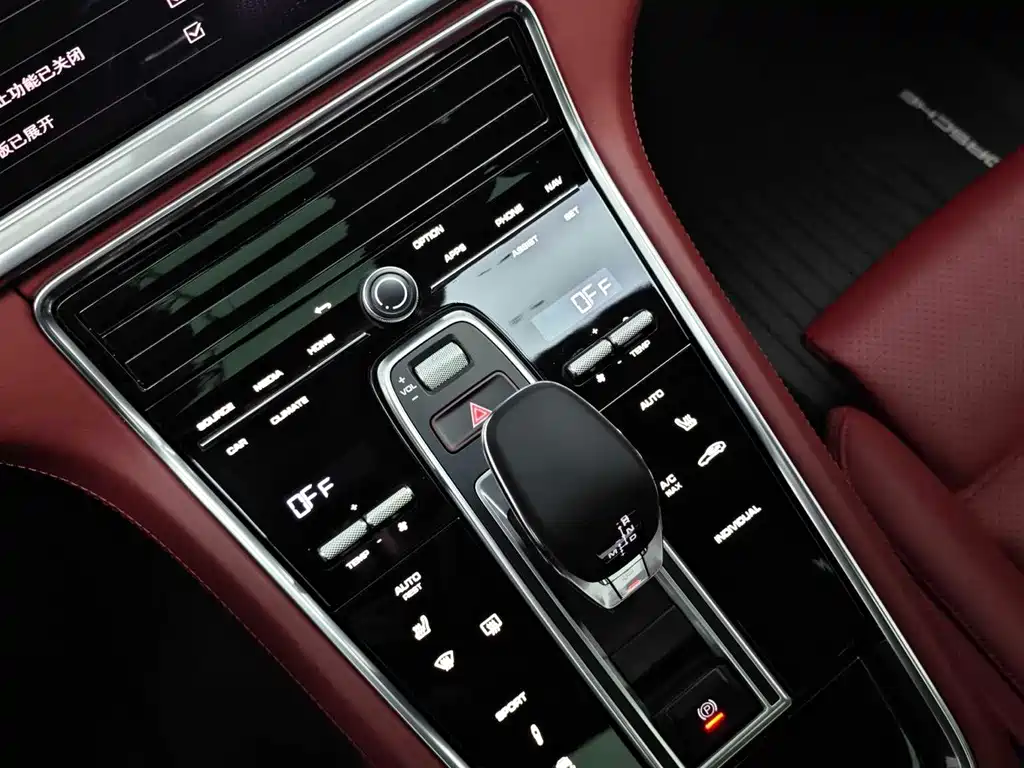 Porsche Panamera 2022 — фото 15