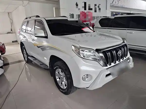 Toyota Prado 2016