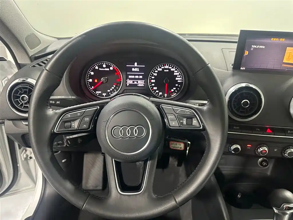 Audi A3 2020 — фото 10