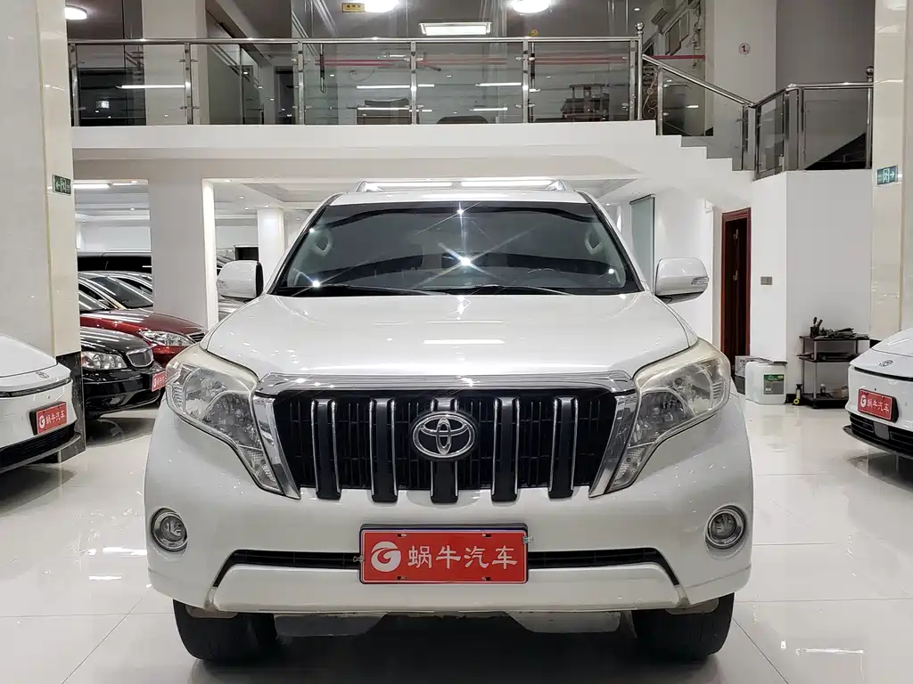 Toyota Prado 2017 — фото 2