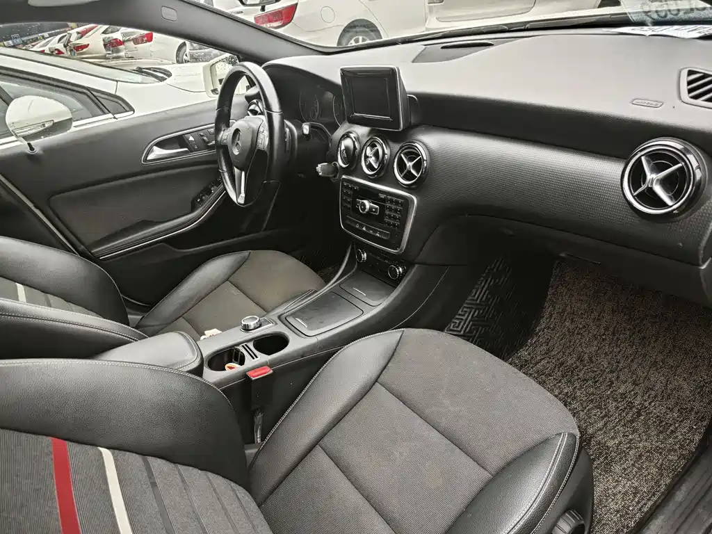 Mercedes-Benz A-Class 2014